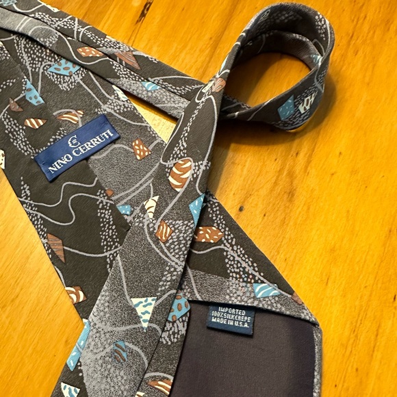 Nino Cerruti Silk Crepe Necktie - Geometric - Picture 12 of 15